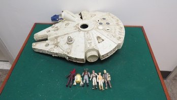 1979 Star Wars Millenium Falcon With Figures
