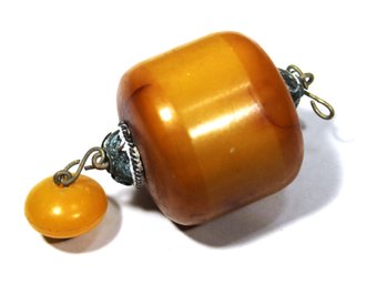 Large Vintage Chinese Amber Bead Pendant