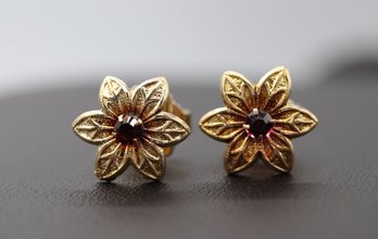 Stunning 14k Yellow Gold Floral Motif & Garnet Earrings