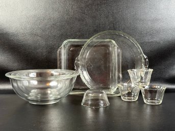 An Assortment Of Vintage Pyrex & Fire-King In Clear Glass