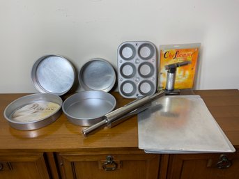 Assortment Of Bakeware, 9 Pieces