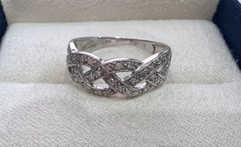 18K White Gold Ring With Diamonds