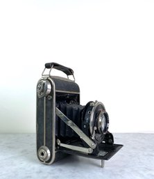 Perle Welta Bellows Camera Made In West Germany With Original Belgian Leather Case