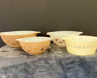 4 Vintage Pyrex Cinderella Ovenware Nesting Bowls, Incl. Early American In Brown & 22 Kt Gold & Yellow Star