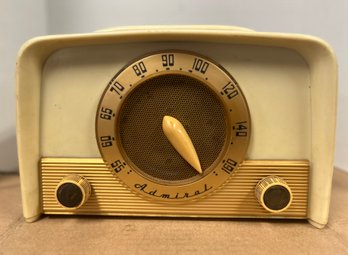 Vintage Admiral Model 5E23 30 Watt Tube Radio TA/D1