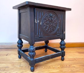 A VINTAGE Carved Wood Humidor