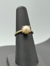 Elegant 14k Yellow Gold & Single White Pearl Ring