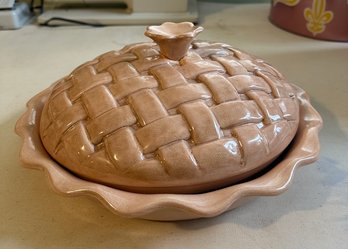 Vintage Bell Ceramic 1976 Lattice Covered Pie Dish With Lid.