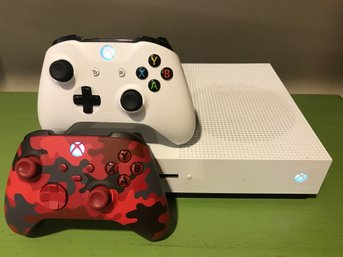 XBOX One S Console And Controllers