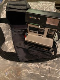 Polaroid Instant Camera Sun 600 With Bag