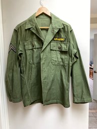 Vintage U.S. Army Corporal Korean War Era Olive Drab Utility Jacket. Size Small. In Excellent Condition.