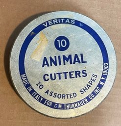 Vintage Set Of 10 Animal Cutters In Lidded Tin