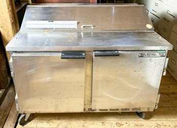 Beverage-Air Refrigerated 2-Section Sandwich/Salad Prep Table On Mobile Base