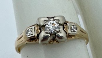 PRETTY VINTAGE 10K GOLD DIAMOND RING