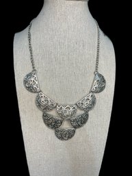 Lovely Silver Tone Necklace With Engraved Designs