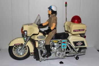 1984 Son A1 Toys Battery Operated CHP Motorcycle With Figure Model #SA-170