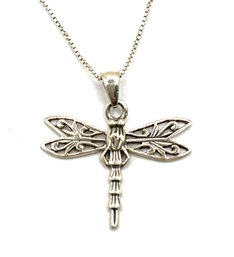 Beautiful Italian Sterling Silver Chain With Detailed Dragonfly Pendant