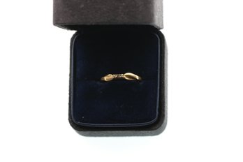 14k Yellow Gold Ring With 2 Small Diamonds