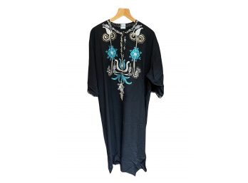 Authentic Saudi Arabian Dress Black With Embroidery Pattern