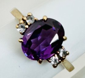 VINTAGE 10K GOLD PINKISH PURPLE AND WHITE GEMSTONE RING