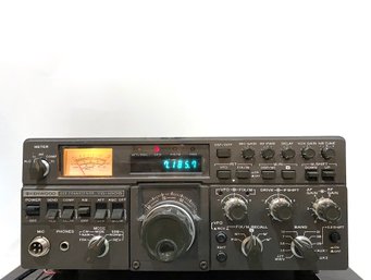 Kenwood TS-180-S Transceiver - Powers On