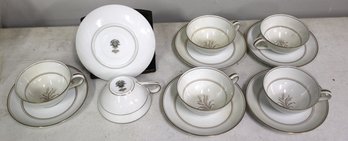 Set Of Six Tea Cups W/saucers
