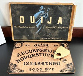 Vintage 1940's William Fuld Ouija Board In Box