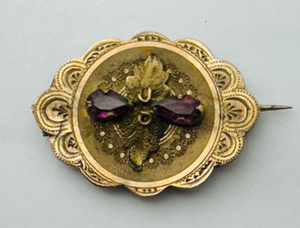 GORGEOUS VICTORIAN ETCHED GOLD-FILLED GARNET BROOCH/PENDANT