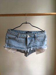 BRANDY MELVILLE, Cotton JEAN SHORTS, Light Wash, One Sz