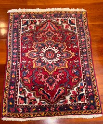 Gorgeous Hand - Knotted Wool Area Rug W/ Fringed Ends - Made In Iran