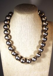 VERY FINE VINTAGE COSTUME SILVER 'BALL' BEADED NECKLACE TWIST RHINESTONE CLASP