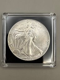 Beautiful 1986 American Eagle Silver Dollar In Plastic Case