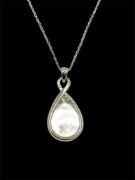 Vintage Italian Sterling Silver Chain With Mother Of Pearl Pendant