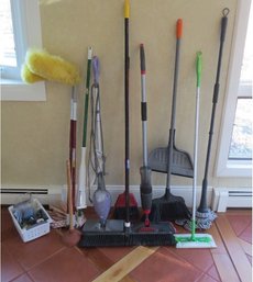 Big Lot Of Cleaning Supplies, Brooms, Mops, Swiffers & More