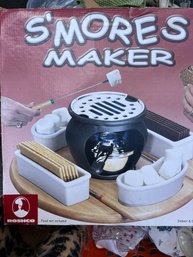 NIB! Roshco S'mores Maker - Vintage