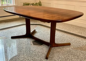 Exceptional Mid Century DYRLUND Rosewood Dining Table!