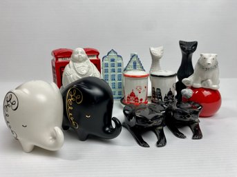 Collectible Salt & Pepper Shaker Lot (8 Pairs)