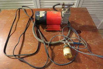 Hobbyist Size Air Brush And Compressor - In Working Condition