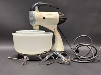 Vintage 1950s Sunbeam Mixmaster