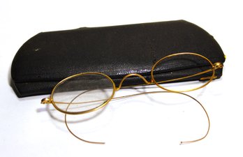 Antique Victorian Gold Filled Spectacles Eye Glasses In Case (missing One Lens)