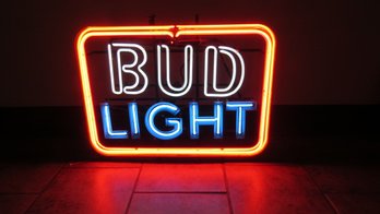 Amazing Bright Vintage Bud Light Beer Neon Sign