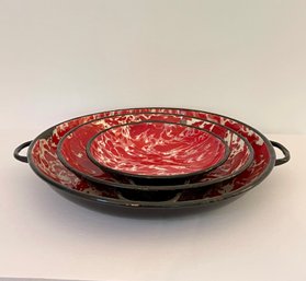 A Trio Of Shallow Red & White Mottled Enamel Graniteware Nesting Bowls / Dishes With Handles