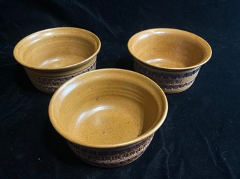 Set Of Ceramic Bowls With Quotation
