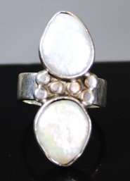 FINE STERLING SILVER RING HAVING LARGE BAROQUE PEARLS SIZE 8