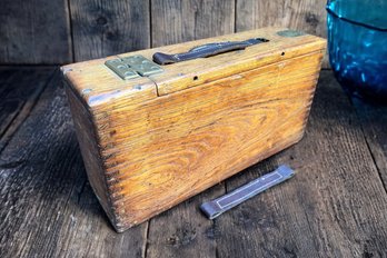 Antique Oak WW1 Ammunition Box