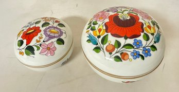 Two Beautiful Kalocsa Of Hungary Brand Round Lidded Porcelain Trinket Boxes.  EH - D3