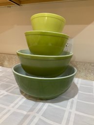 Set Of 4 Verde Green Pyrex Bowls