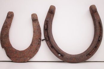 SET OF 2 VINTAGE  HORSE SHOES WITH AMAZING PATINA,  LOTS OF LUCK