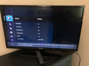 Like New Samsung 32' TVwith Remote