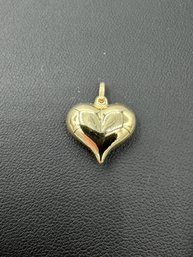 Lovely 10k Yellow Gold Puffy Heart Pendant/ Charm - Peru
